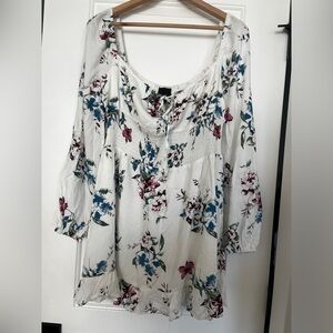 NWT Lumiere Women’s Floral Boho Dress